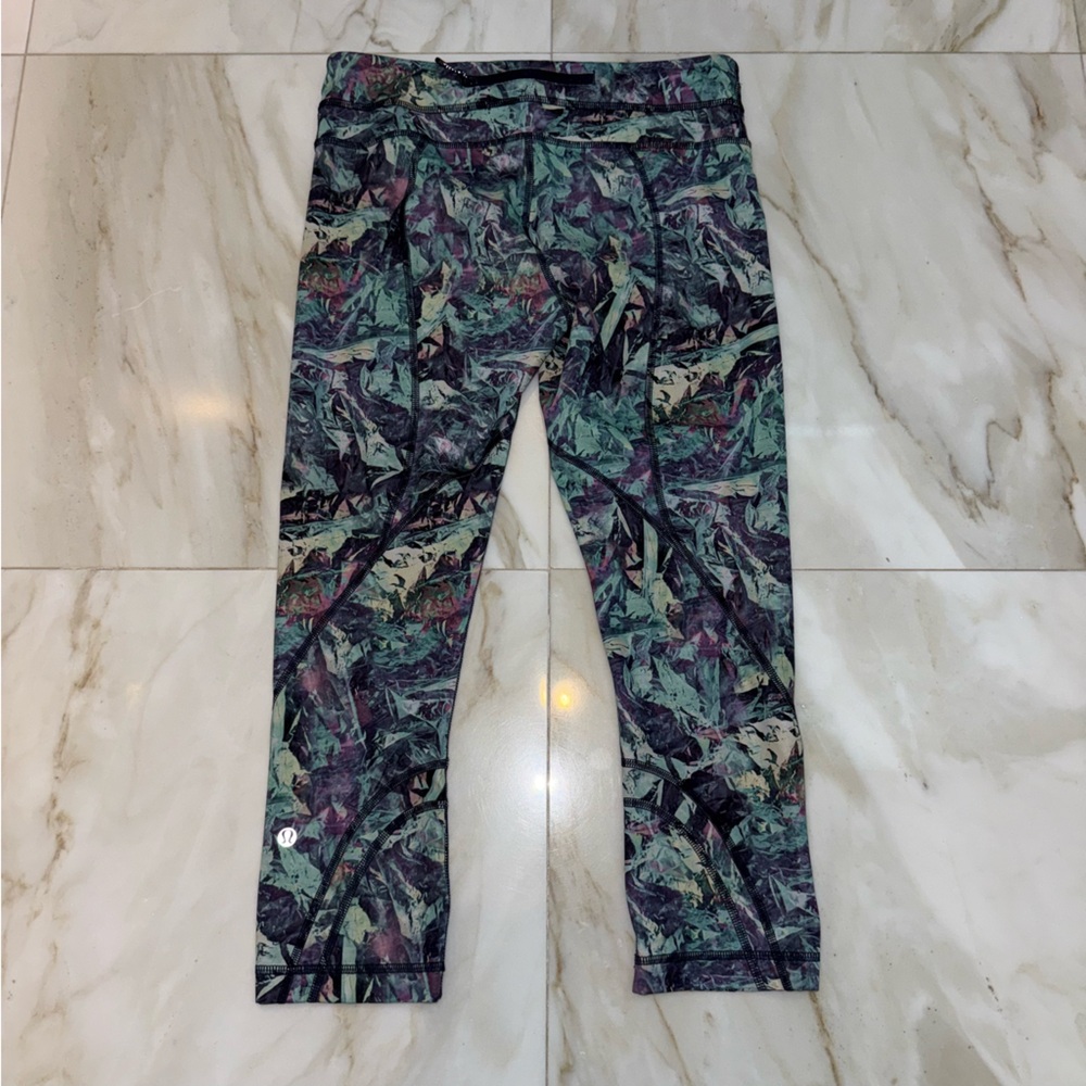 Lululemon run inspire II crop 20” Abstract Print Leggings